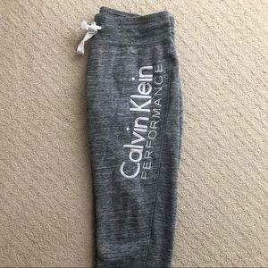 Calvin Klien Sweat Pant Jogger in gray